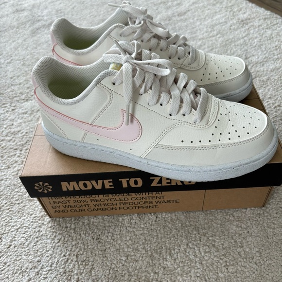 Nike Women’s Court Vision Lo NN Sneaker Shoes Phantom & Light Pink Size 8 - Picture 1 of 10